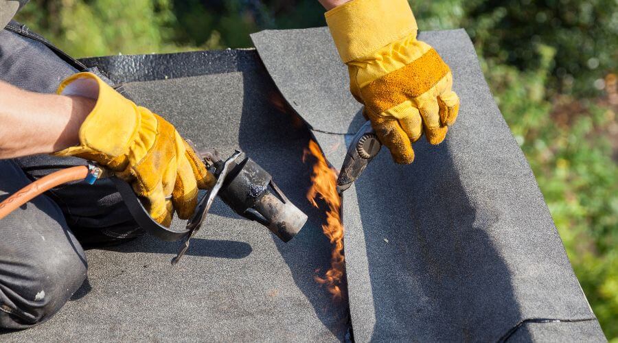 Expert Emergency Roof Repairs services in Brentwood, NY